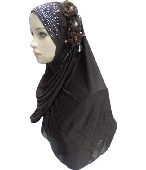 Picture of Beautiful Muslim Women Soft Long Scarf Hijab Isla,hijab