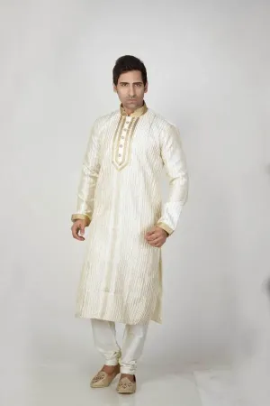 https://radhedesigner.com/images/thumbs/000/0000994_indian-golden-traditional-wedding-wear-pakistani-design_450.webp