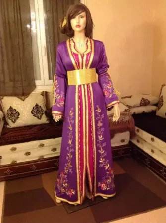 https://radhedesigner.com/images/thumbs/000/0001625_full-length-party-wear-maghribi-kaftan-with-unique-embr_450.webp