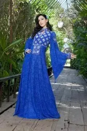 https://radhedesigner.com/images/thumbs/000/0001689_jouhara-takchita-v-neck-thobeabayaji_450.webp