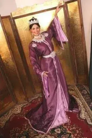 https://radhedesigner.com/images/thumbs/000/0002313_takchita-online-shopping-marocaine4xl-thobeabay_450.webp