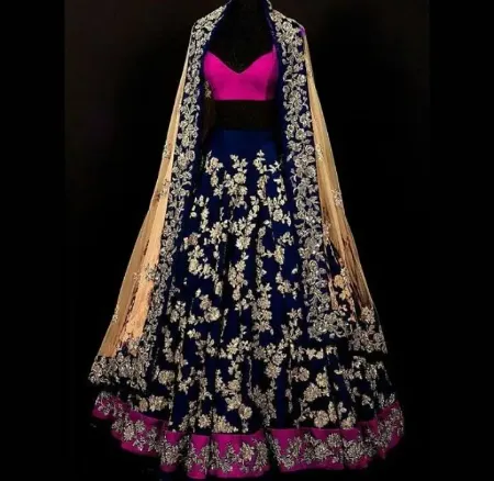 https://radhedesigner.com/images/thumbs/000/0003266_a-line-lehenga-onlineghagra-choli-weddingchaniya-chol_450.webp