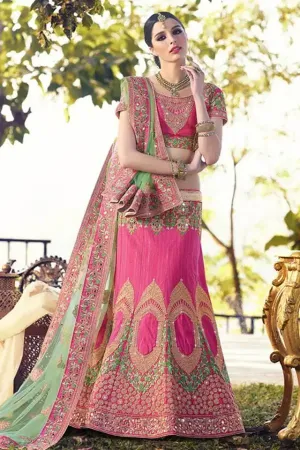 https://radhedesigner.com/images/thumbs/000/0003566_bollywood-festival-indian-lehenga-designer-sari-party-_450.webp