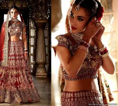 Picture of bollywood golden lehenga,ghagra choli dance videoschan,