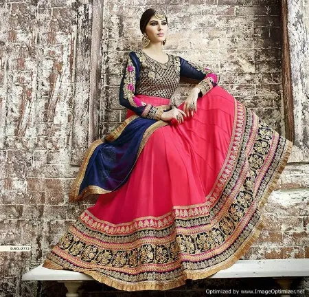 https://radhedesigner.com/images/thumbs/000/0003597_bollywood-indian-festival-lehenga-designer-sari-weddin_450.webp