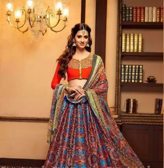 Picture of bollywood indian lehenga choli party wear wedding paki,