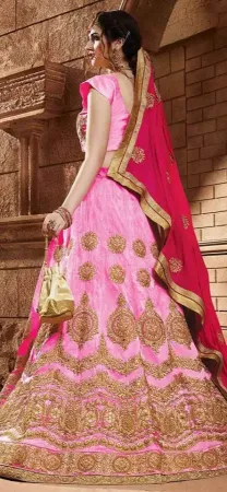 https://radhedesigner.com/images/thumbs/000/0003756_bollywood-lehenga-mirrawghagra-choli-1000chaniya-chol_450.webp