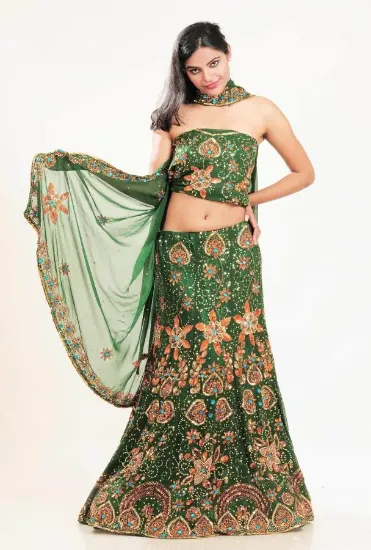 Picture of bollywood lehenga with beach dress,how to make a leheng