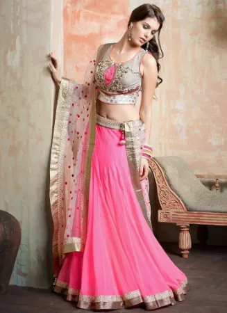 https://radhedesigner.com/images/thumbs/000/0003861_bollywood-party-sari-designer-indian-dress-pakistani-le_450.webp