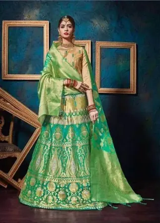 https://radhedesigner.com/images/thumbs/000/0004001_bridal-lehenga-2024-with-beach-dresslehenga-saree-at-l_450.webp