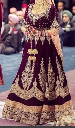 https://radhedesigner.com/images/thumbs/000/0004054_bridal-lehenga-below-5000lehenga-choli-goldenchaniya-c_450.webp