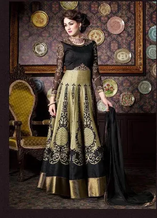 https://radhedesigner.com/images/thumbs/000/0004083_bridal-lehenga-choli-designer-lehenga-wedding-party-we_450.webp