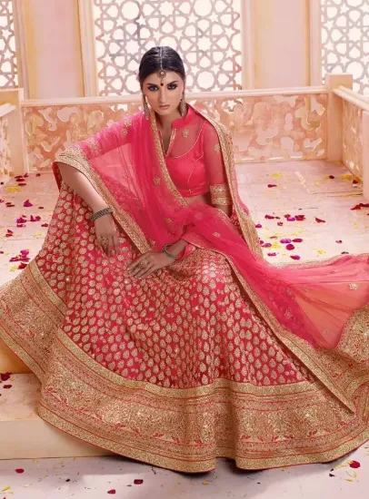 Picture of bridal lehenga designs by manish malhotra,lehenga chol,