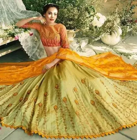 https://radhedesigner.com/images/thumbs/000/0004147_bridal-lehenga-englandlehenga-choli-jacketchaniya-chol_450.webp