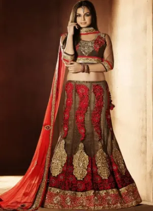 Picture of bridal lehenga green colour,lehenga choli low beach dre