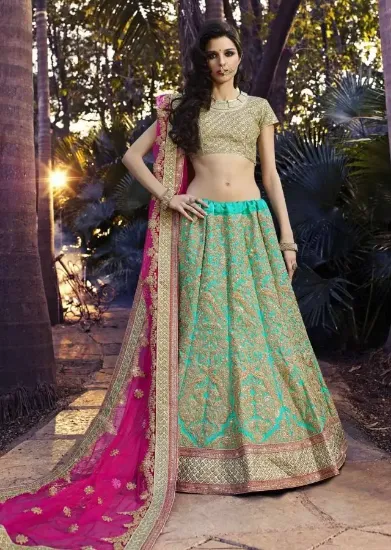 Picture of bridal lehenga green,k&u off white lehenga cholichaniy,