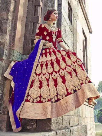 https://radhedesigner.com/images/thumbs/000/0004222_bridal-lehenga-in-chennailehenga-choli-near-mechaniya_450.webp