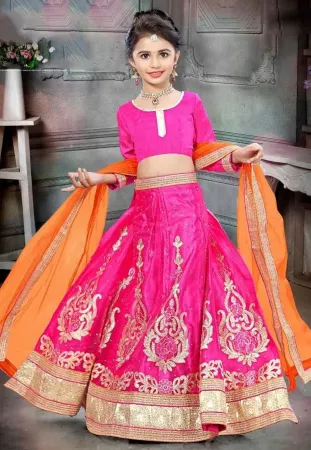 https://radhedesigner.com/images/thumbs/000/0004240_bridal-lehenga-indialehenga-choli-maroon-colourchaniya_450.webp