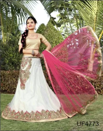 https://radhedesigner.com/images/thumbs/000/0004297_bridal-lehenga-ludhiana-ludhiana-punjablehenga-choli-_450.webp