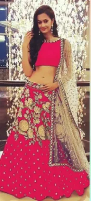 Picture of bridal lehenga on rent in delhi with beach dress,leheng