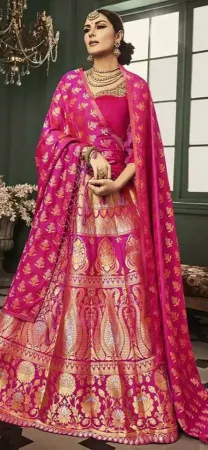 https://radhedesigner.com/images/thumbs/000/0004377_bridal-lehenga-picturesghagra-choli-vs-lehengachaniya_450.webp