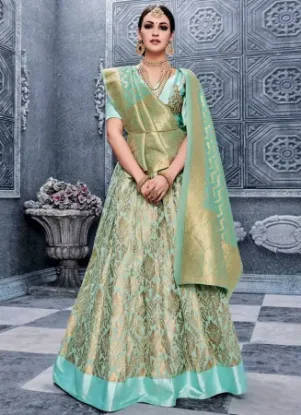 Picture of bridal lehenga trends 2024,zardosi lehenga cholichaniy,