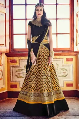 Picture of bridal party wear designer lehenga choli bollywood wed,