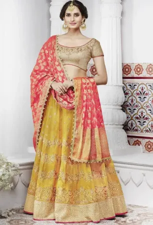 https://radhedesigner.com/images/thumbs/000/0004580_bridal-wedding-dress-indian-pakistani-ethnic-party-wea_450.webp