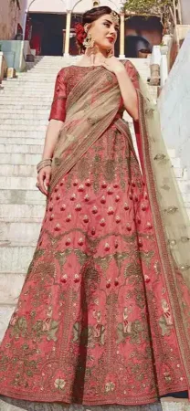 https://radhedesigner.com/images/thumbs/000/0004892_chaniya-choli-on-rent-in-suratlehenga-saree-under-3000_450.webp