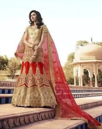 https://radhedesigner.com/images/thumbs/000/0004894_chaniya-choli-online-in-ahmedabadlehenga-saree-ukchani_450.webp