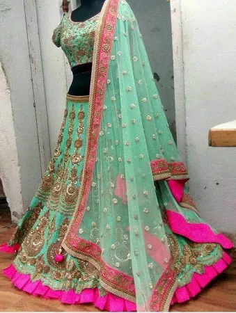 https://radhedesigner.com/images/thumbs/000/0005381_embroidered-bridal-wedding-lehenga-choli-indian-designe_450.webp