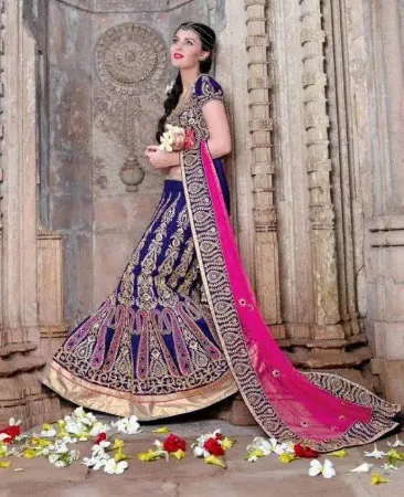 https://radhedesigner.com/images/thumbs/000/0005399_embroidered-designer-lehenga-choli-indian-bridal-weddin_450.webp