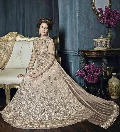 https://radhedesigner.com/images/thumbs/000/0005448_engagement-wedding-wear-lehenga-india-pakistani-ethnic_450.webp