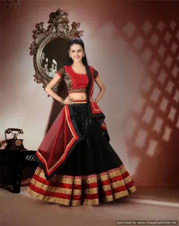 https://radhedesigner.com/images/thumbs/000/0005586_full-velvet-lehengaghagra-choli-gujaratichaniya-choli_450.webp