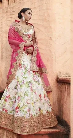 https://radhedesigner.com/images/thumbs/000/0005801_indian-bollywood-designer-lehengapakistani-wedding-brid_450.webp