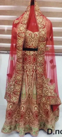 https://radhedesigner.com/images/thumbs/000/0005972_indian-designer-embroidered-white-pink-bollywood-leh_450.webp