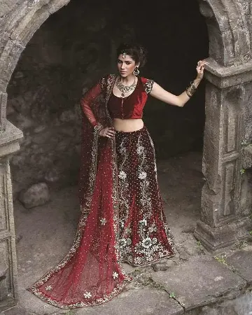 https://radhedesigner.com/images/thumbs/000/0006127_indian-designer-tafeta-silk-lehenga-choli-modest-maxi-g_450.webp