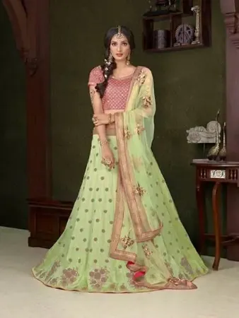 https://radhedesigner.com/images/thumbs/000/0006494_indian-sari-bollywood-lehenga-saree-women-dress-designe_450.webp