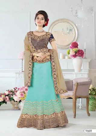 https://radhedesigner.com/images/thumbs/000/0006618_indian-women-designer-sari-party-wear-bollywood-lehenga_450.webp