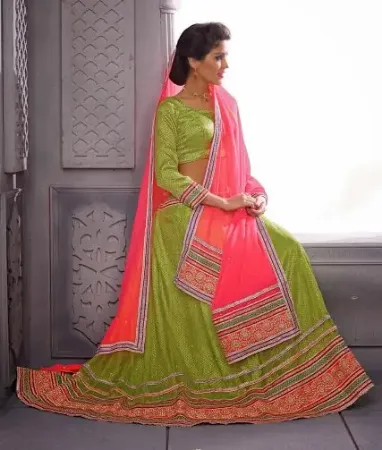 https://radhedesigner.com/images/thumbs/000/0006630_indian-women-lehenga-dress-designer-party-bollywood-sa_450.webp