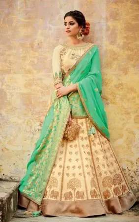 https://radhedesigner.com/images/thumbs/000/0006839_lehenga-choli-dupatta-set-designer-indian-bollywood-wed_450.webp