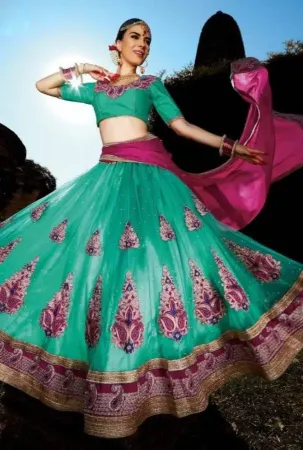 https://radhedesigner.com/images/thumbs/000/0007231_lehenga-wedding-pakistani-bollywood-saree-designer-wom_450.webp