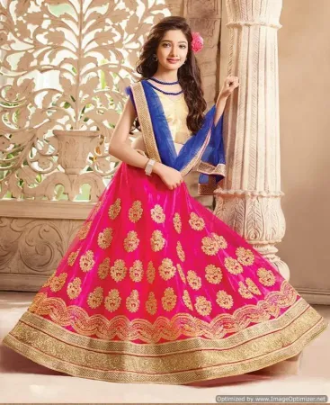 https://radhedesigner.com/images/thumbs/000/0007776_online-shopping-for-party-wear-lehengavelvet-ka-lehnga_450.webp