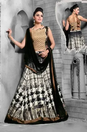 https://radhedesigner.com/images/thumbs/000/0007802_pakistani-bollywood-wedding-lehenga-indian-designer-pa_450.webp