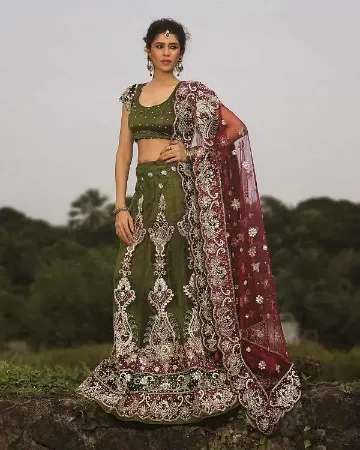 https://radhedesigner.com/images/thumbs/000/0007818_pakistani-bridal-lehenga-2024-with-beach-dressvelvet-l_450.webp