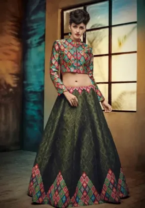 Picture of pakistani bridal lehenga choli wedding party wear lehe,