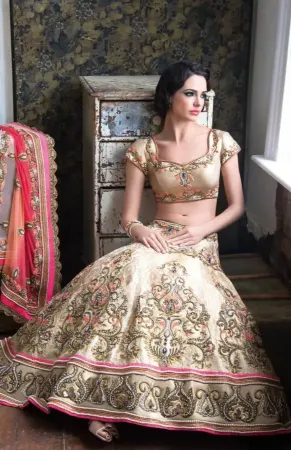 https://radhedesigner.com/images/thumbs/000/0007854_pakistani-bridal-lehenga-collection-2013lehenga-5000-_450.webp