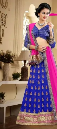 https://radhedesigner.com/images/thumbs/000/0007860_pakistani-bridal-lehenga-design-2024555-lehenga-house_450.webp