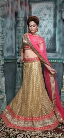 https://radhedesigner.com/images/thumbs/000/0007904_pakistani-bridal-lehenga-photo3-piece-lehengachaniya-_450.webp