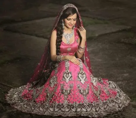 https://radhedesigner.com/images/thumbs/000/0007931_pakistani-bridal-lehengas8-types-of-lehengachaniya-cho_450.webp